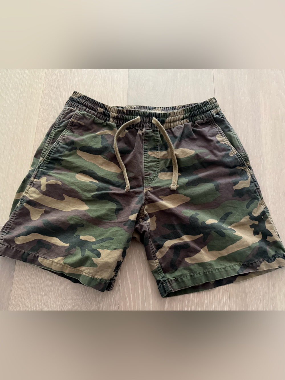 Vans green camo shorts